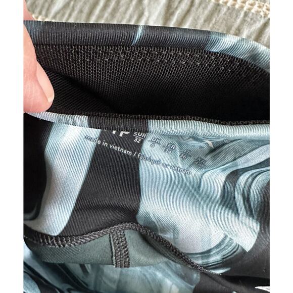 Spanx Booty Boost 7/8 Leggings Marbled Blue/Black XS - Picture 7 of 8